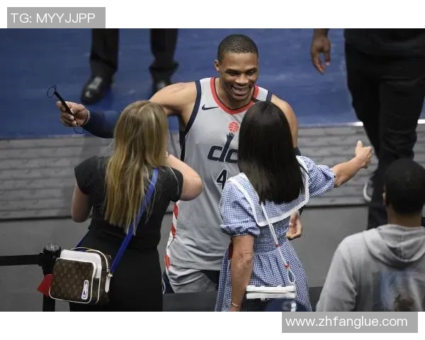 足球明星头部互换视频引发热议球迷们的创意与幽默感齐聚一堂